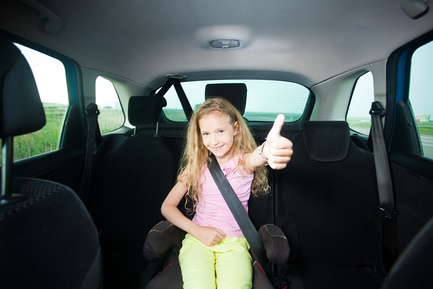 Каковы правила перевозки детей в автомобилях и автобусах согласно ПДД?