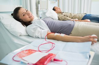 Как стать донором крови (правила сдачи крови, сколько платят, льготы)?