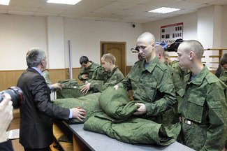Сколько сейчас служат в армии в России (срок службы)?